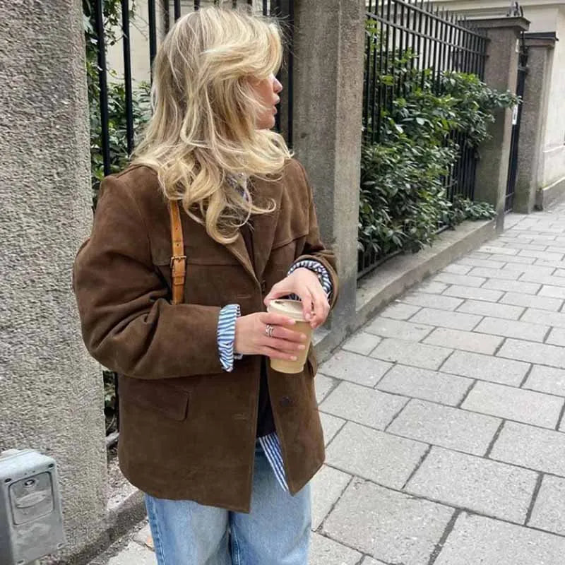 Mason | Elegant Vintage Suede Blazer for Autumn/Winter 4