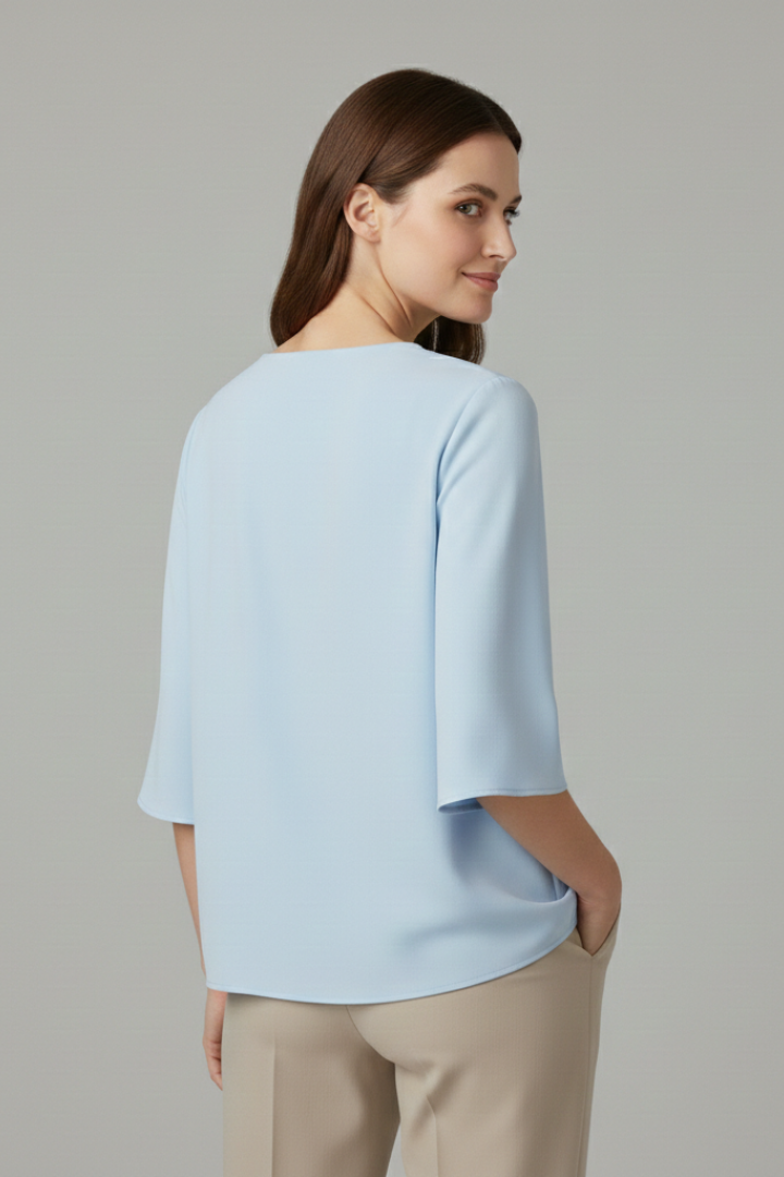 Mia | Casual Relaxed White Blouse with V-Neck and Three-Quarter Sleeves 3