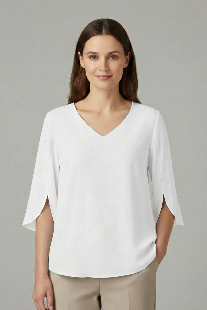Mia | Casual Relaxed White Blouse with V-Neck and Three-Quarter Sleeves 4