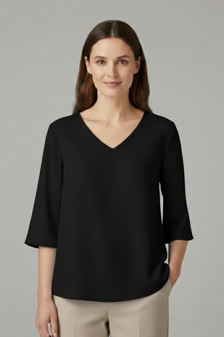 Mia | Casual Relaxed White Blouse with V-Neck and Three-Quarter Sleeves 5