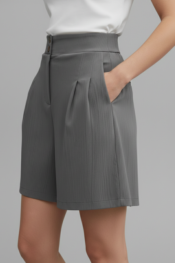 Mia | Classic High Waist Pleated Shorts 2