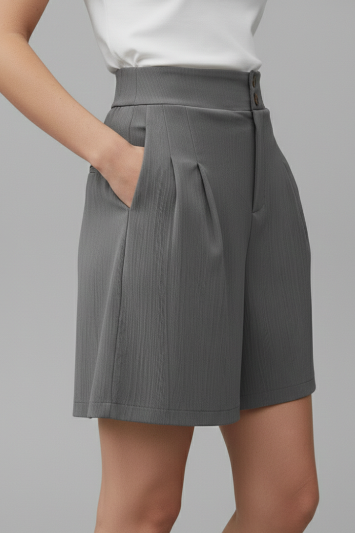 Mia | Classic High Waist Pleated Shorts 3