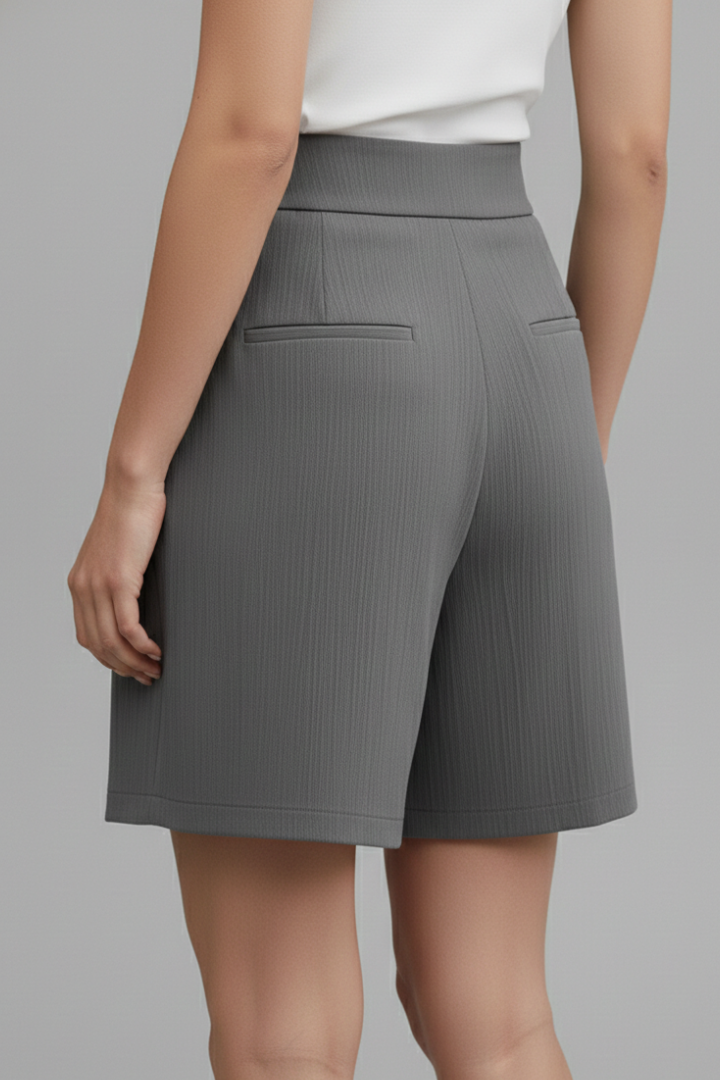 Mia | Classic High Waist Pleated Shorts 4
