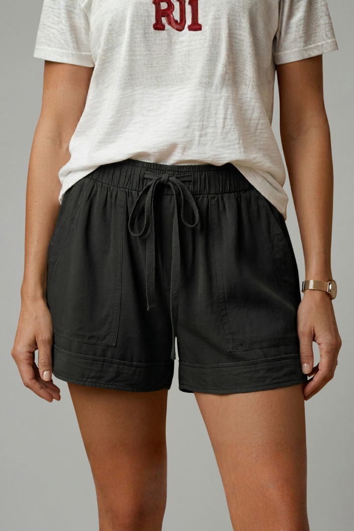 Mia | Comfortable Relaxed Fit Shorts with Pockets 5