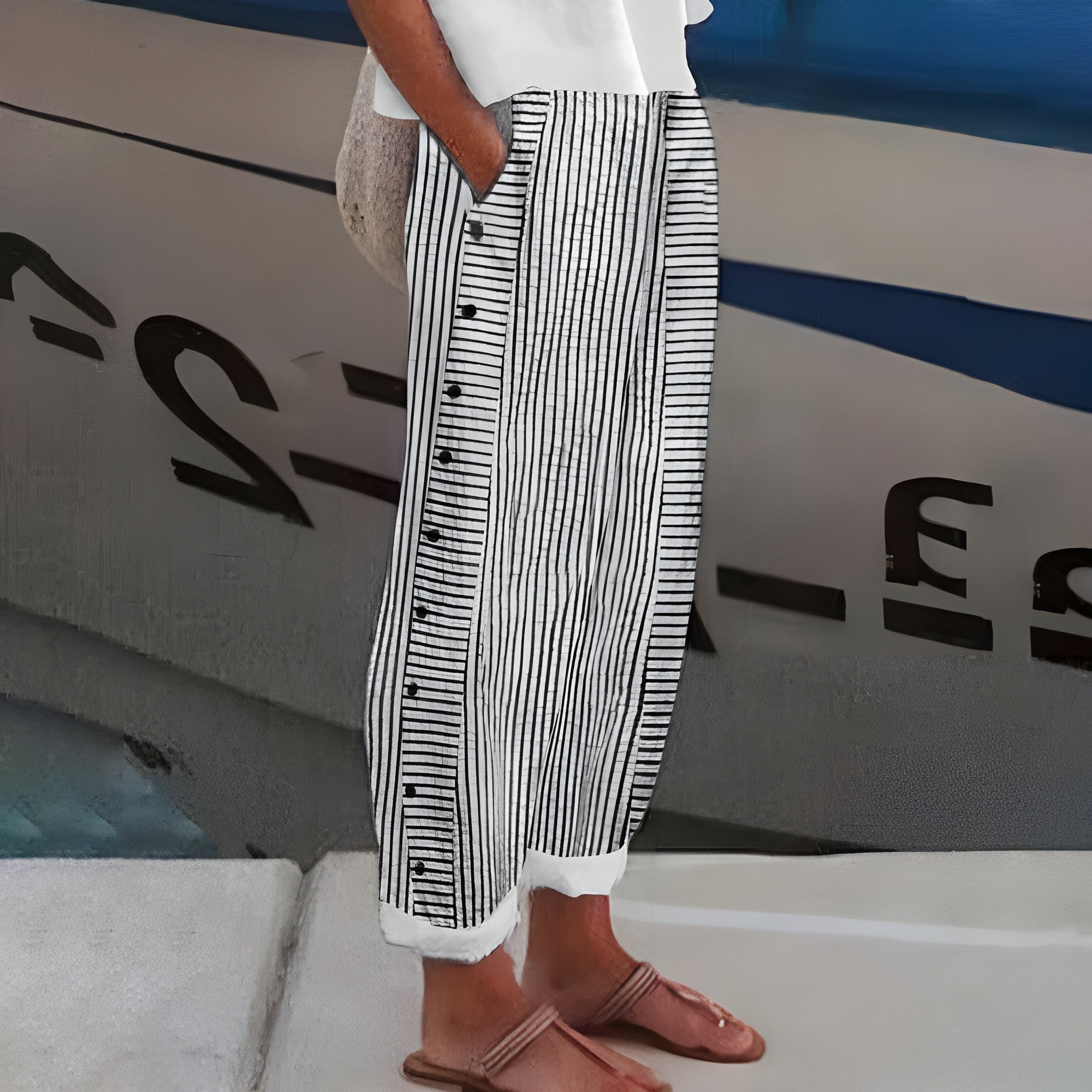 Mia | Comfortable Relaxed Walking Pants with Pockets 1