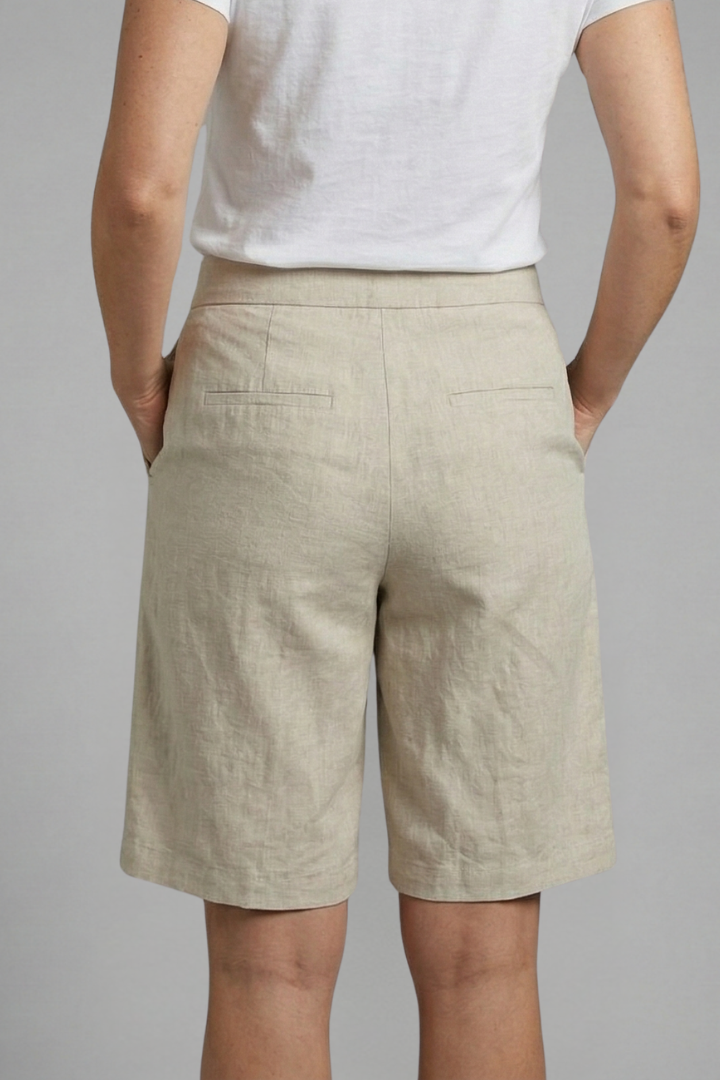 Mia | Comfortable Stretch Mid-Rise Shorts with Pockets 3