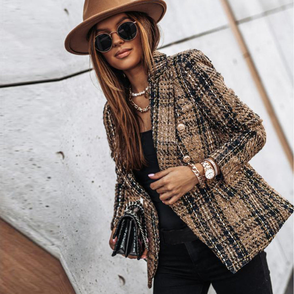 Mia | Elegant Double-Breasted Womens Blazer with Gold Buttons 3