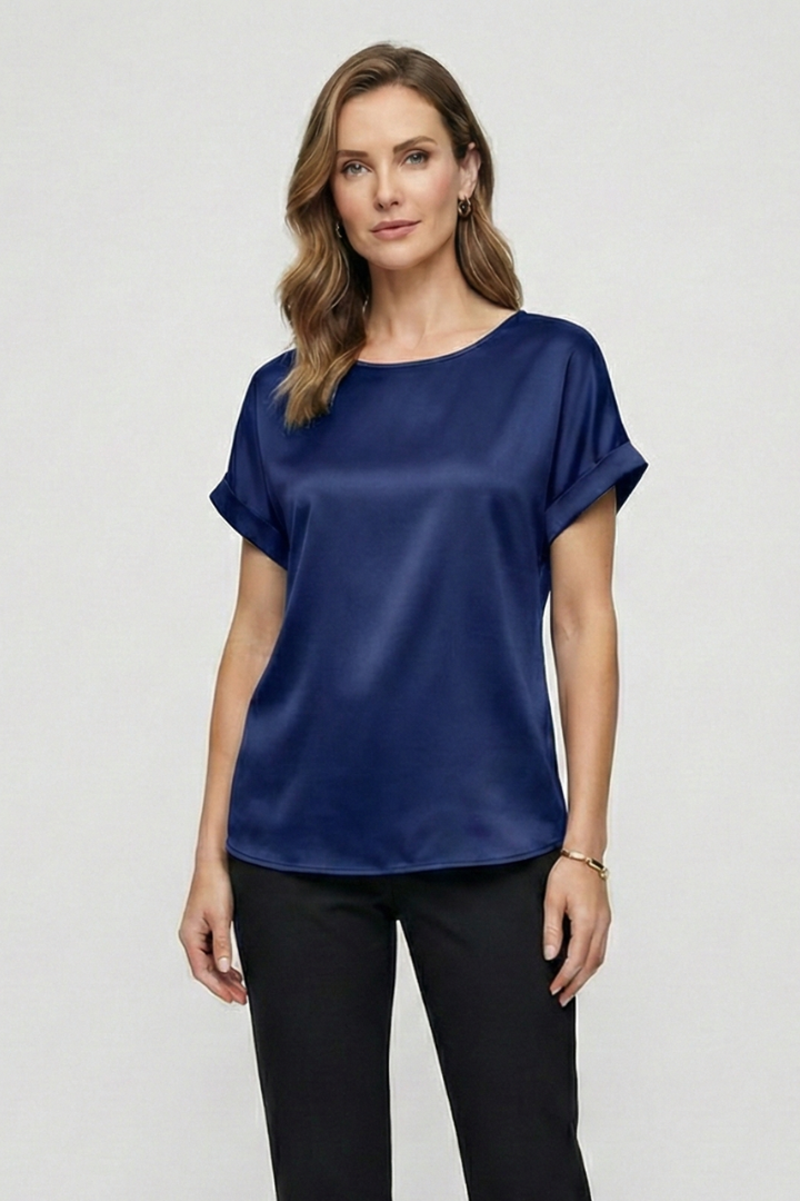 Mia | Elegant Drop-Shoulder Round Neck T-shirt 13