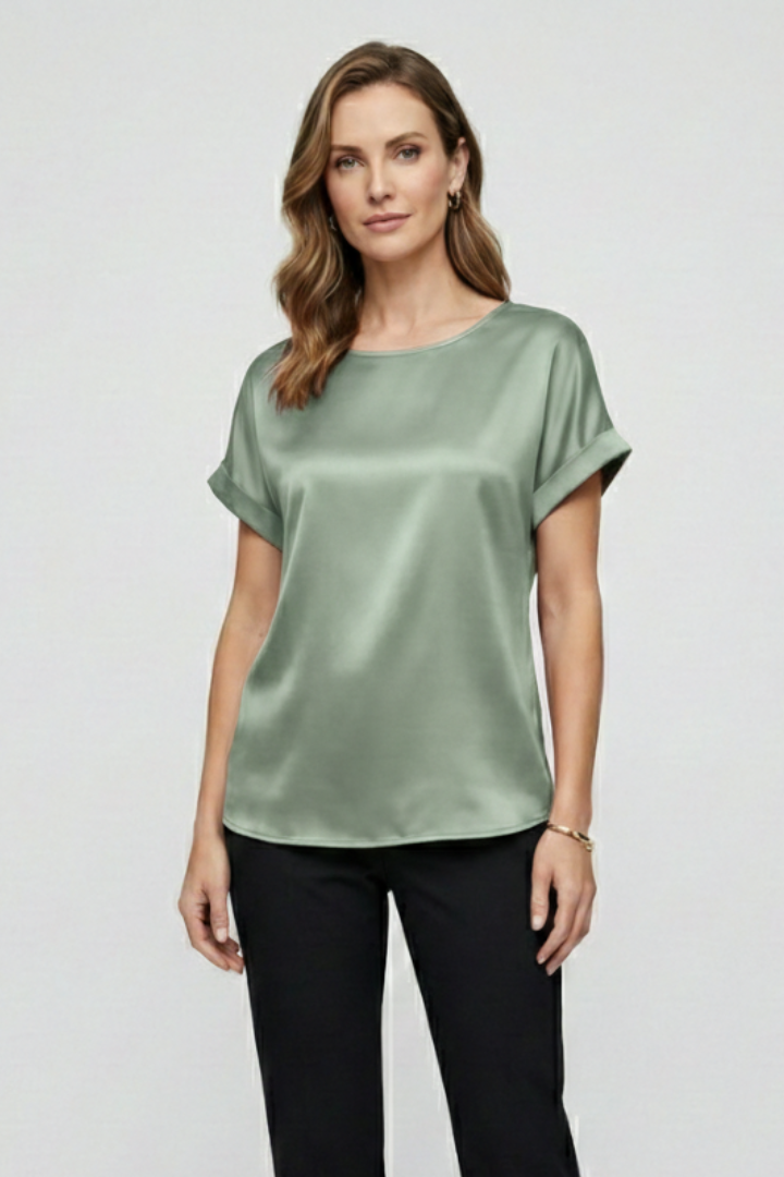 Mia | Elegant Drop-Shoulder Round Neck T-shirt 15