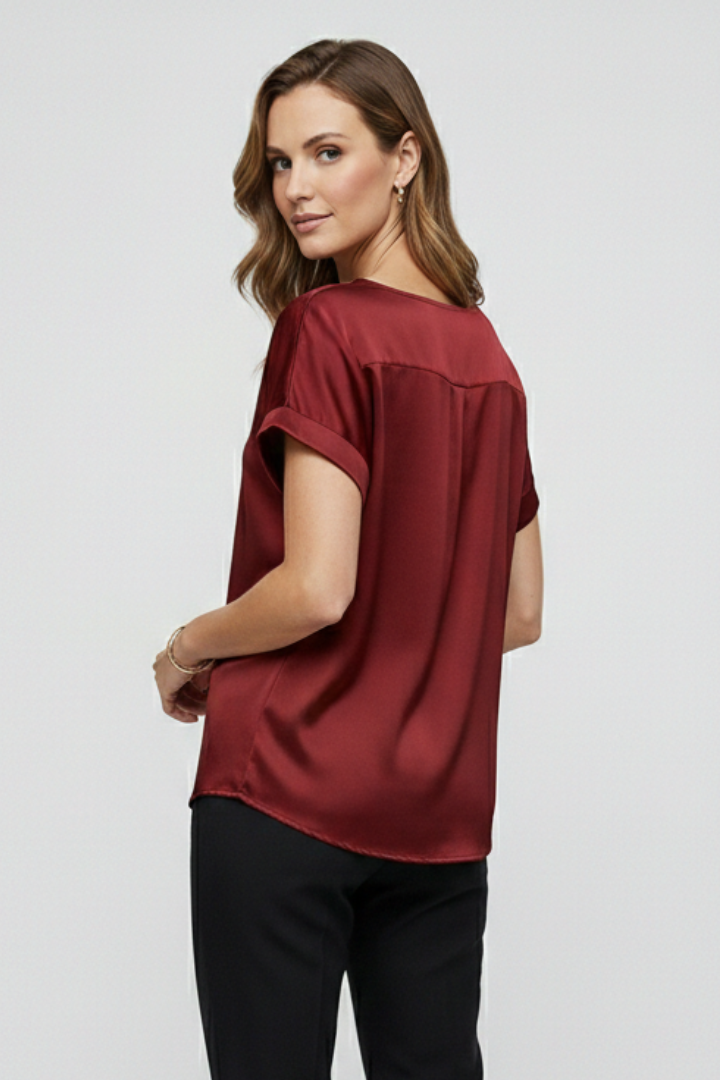 Mia | Elegant Drop-Shoulder Round Neck T-shirt 2