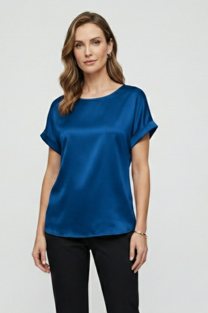 Mia | Elegant Drop-Shoulder Round Neck T-shirt 3