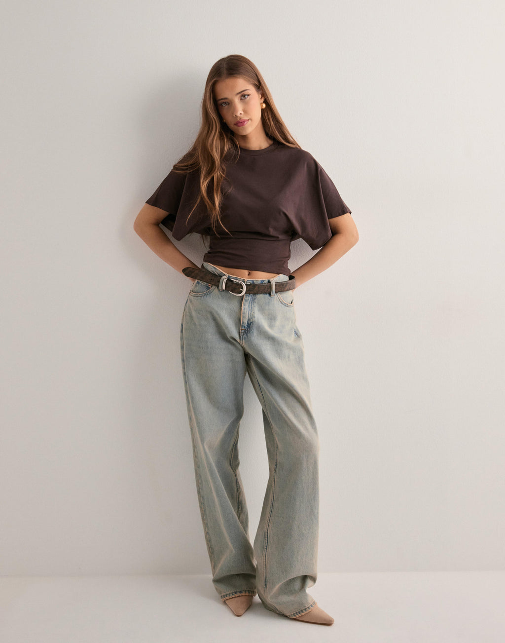 Mia | Stylish Fitted T-Shirt with Flared Sleeves 1
