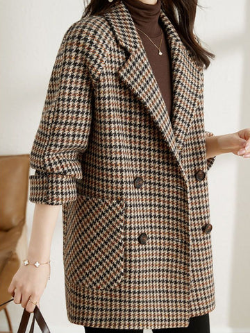 Mia | Stylish Long Checkered Womens Blazer for Fall and Winter 3