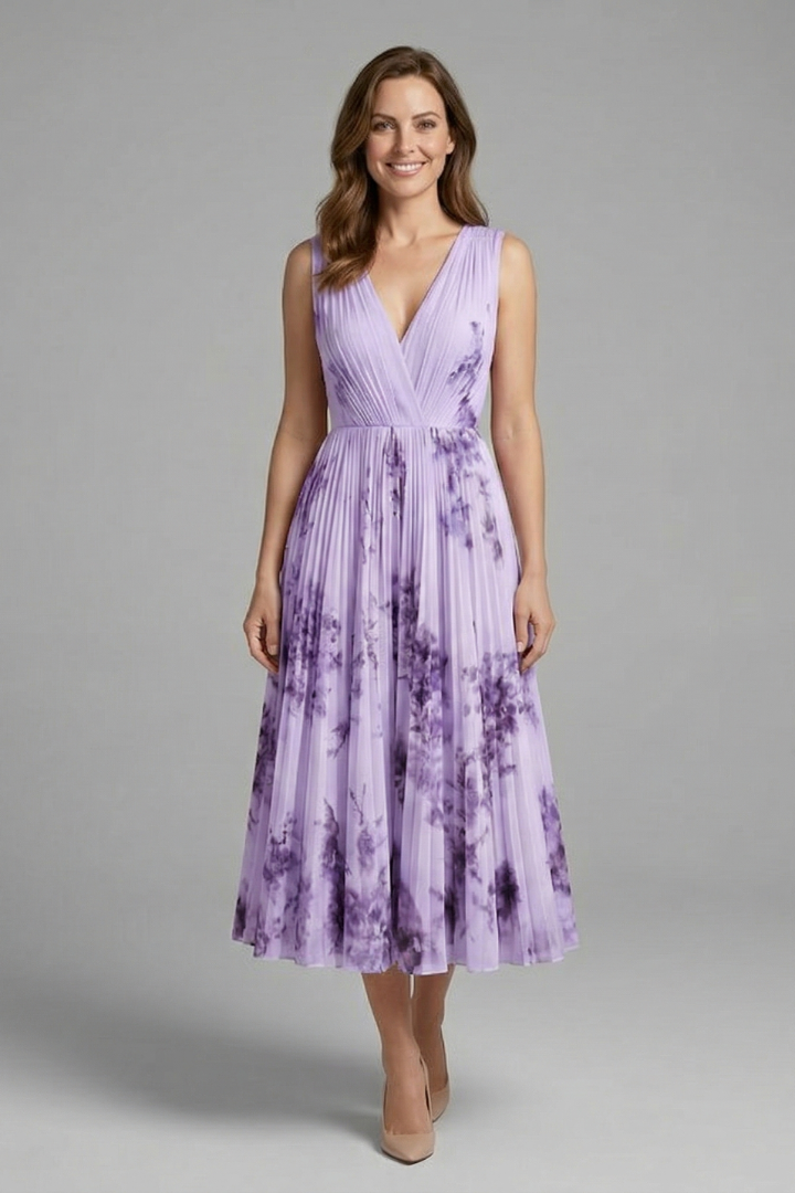 Samantha | Elegant Pleated Summer Dress with V-Neckline 7
