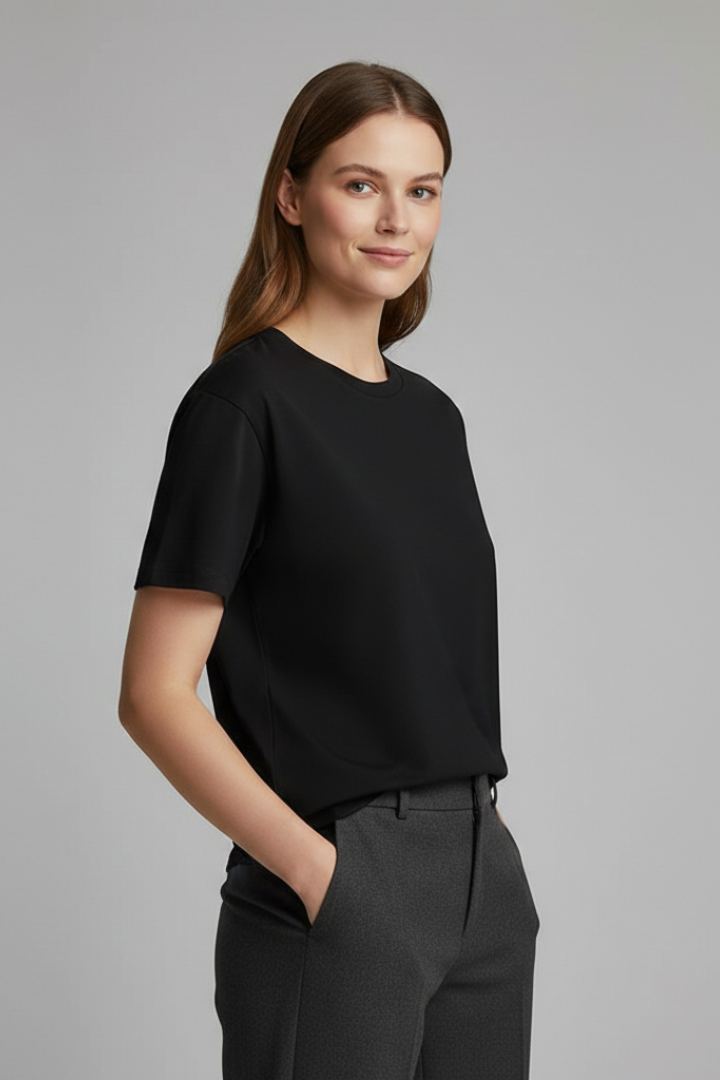 Sophie | Versatile Relaxed Women's T Shirt with Round Neckline 0