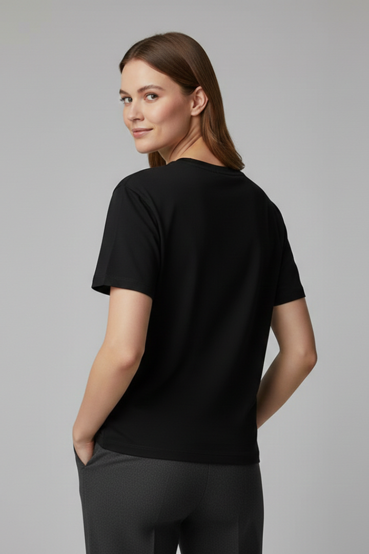 Sophie | Versatile Relaxed Women's T Shirt with Round Neckline 3